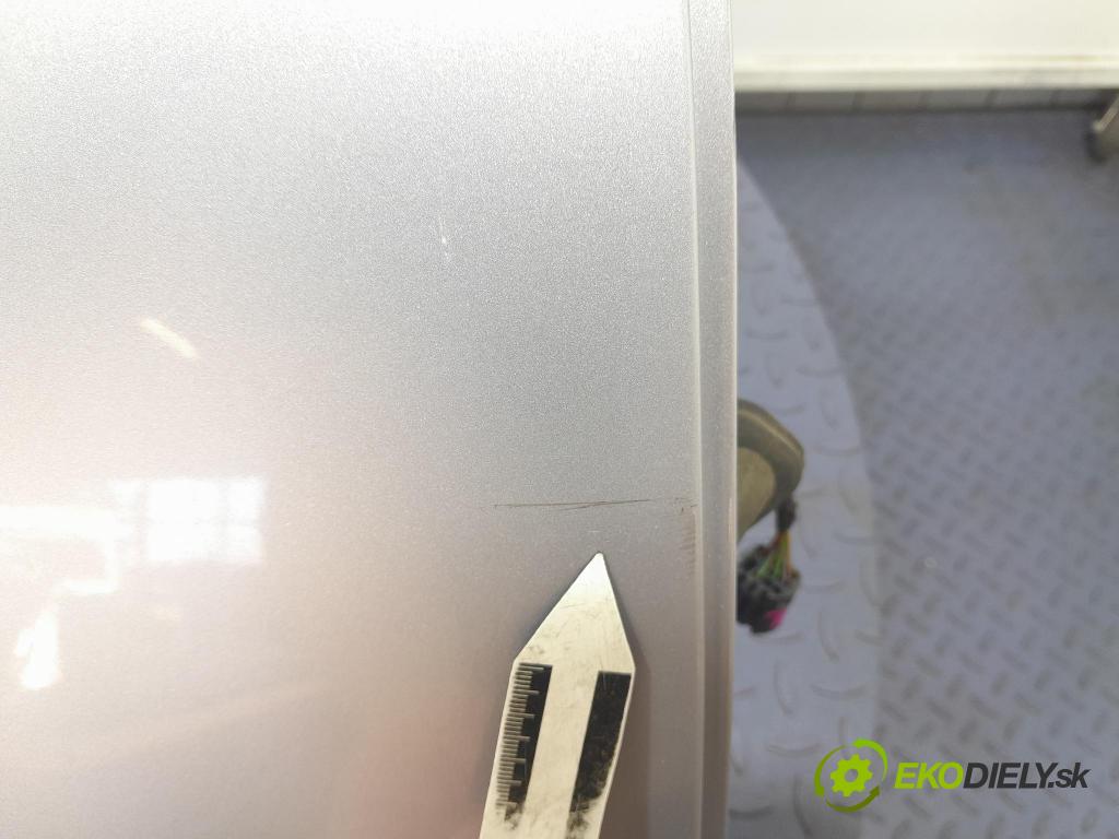 Skoda Fabia 2011 dveře Zad: prave