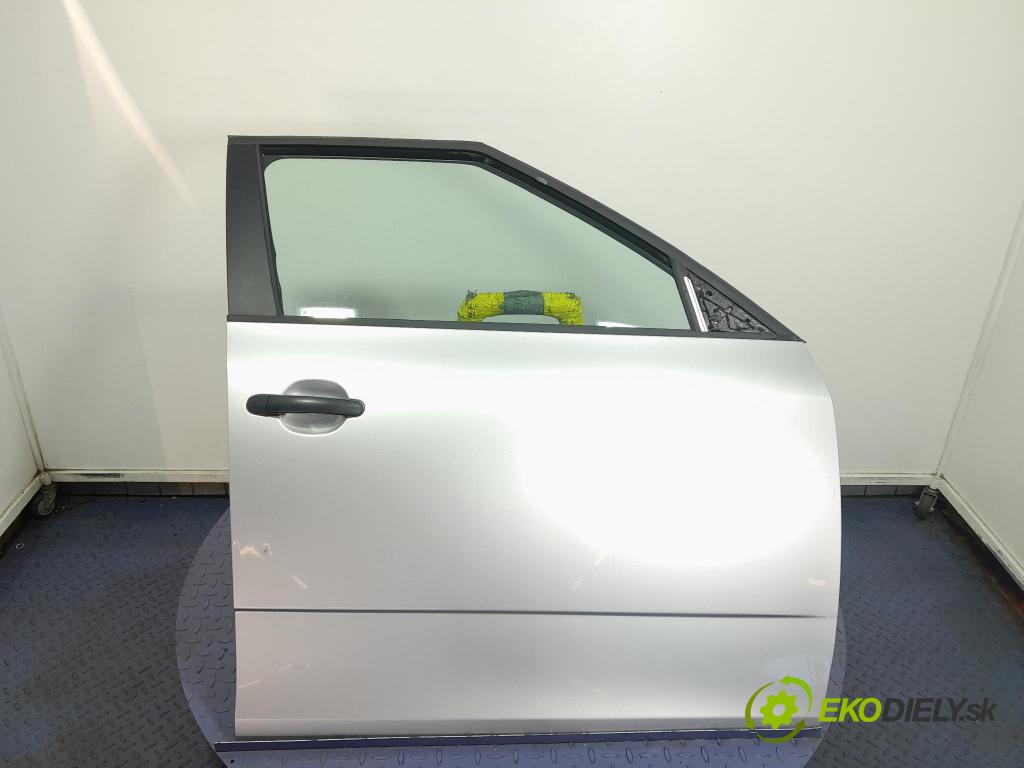 Skoda Fabia 2011 dveře před prave