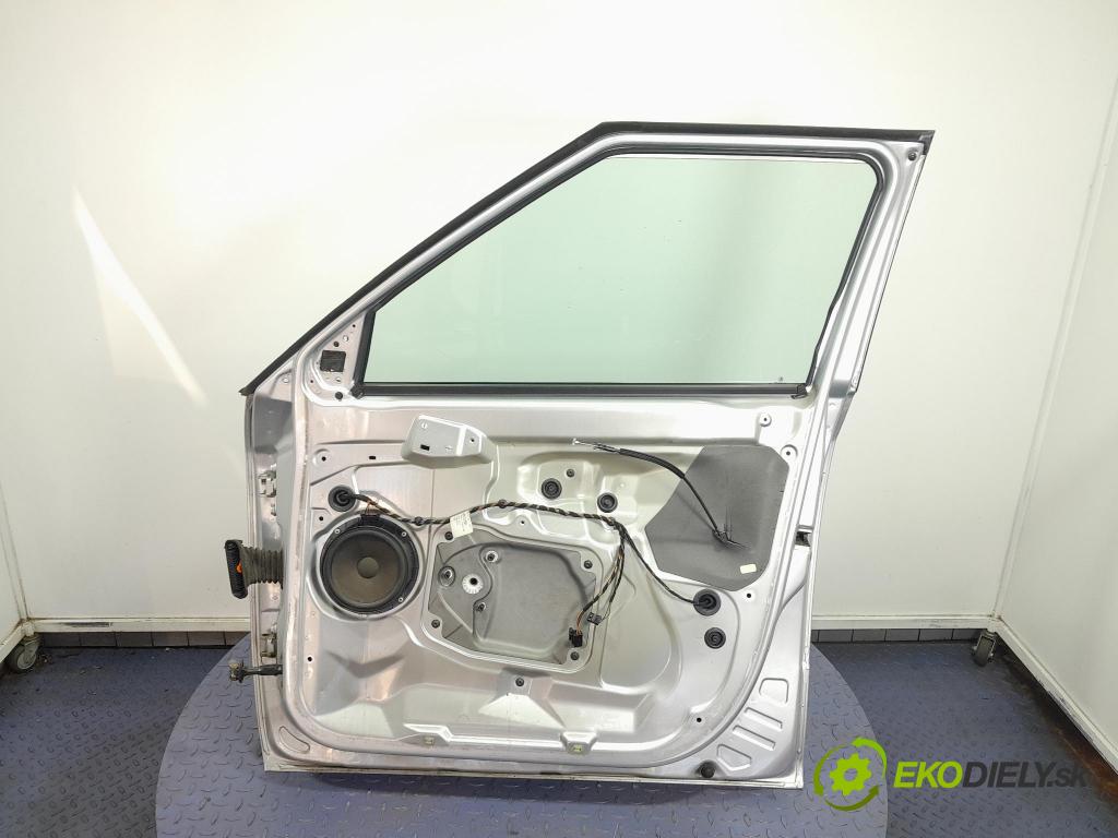 Skoda Fabia 2011 dveře před prave 