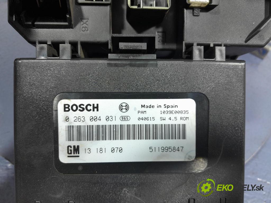 Opel Astra 2004 skříňka Pojistky 13145021