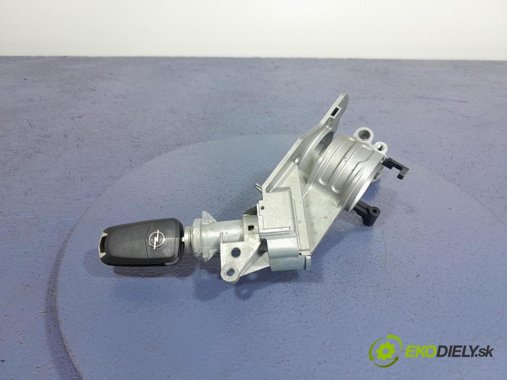 Opel Astra 2004 Spínač zapalování. 2421430