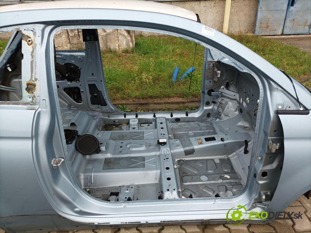 Fiat 500 2015 Boční v pravo: