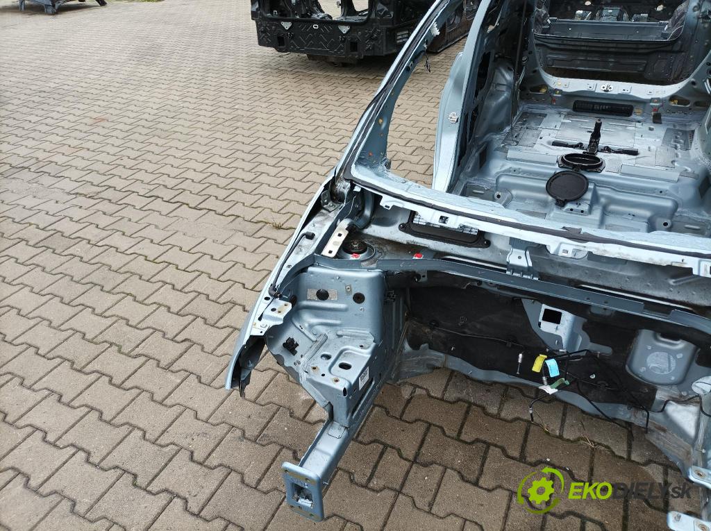 Fiat 500 2015 Boční v pravo: 