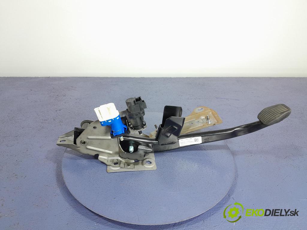 Ford Kuga 2010 pedály 3M51-2467-AR