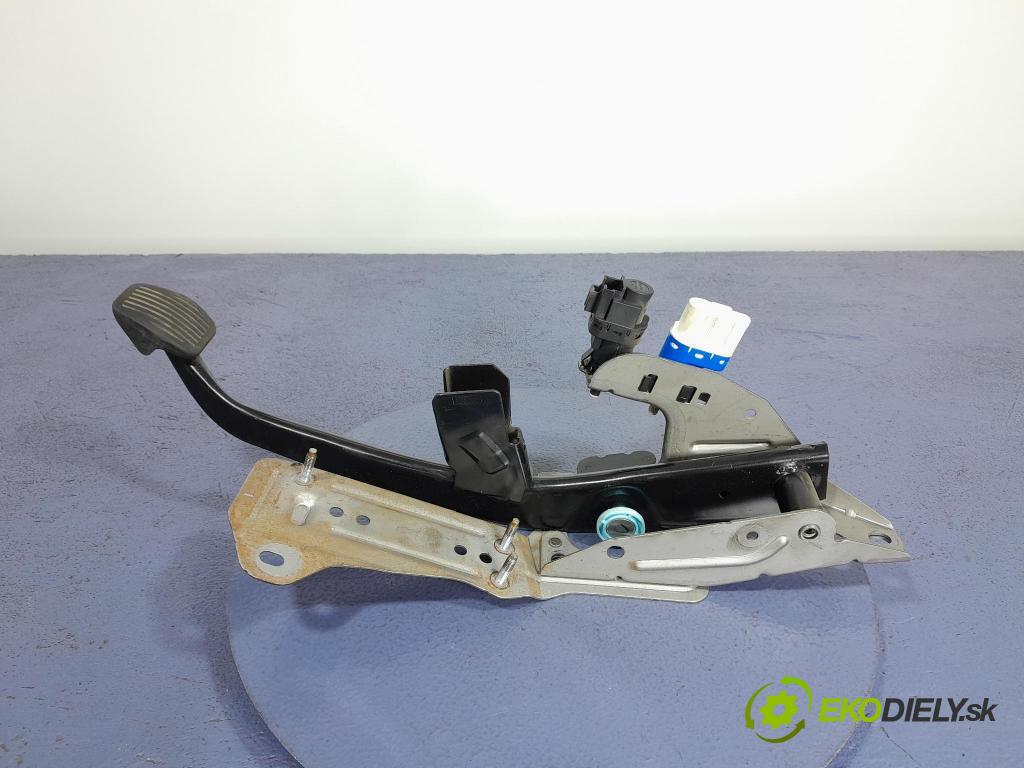 Ford Kuga 2010 pedály 3M51-2467-AR