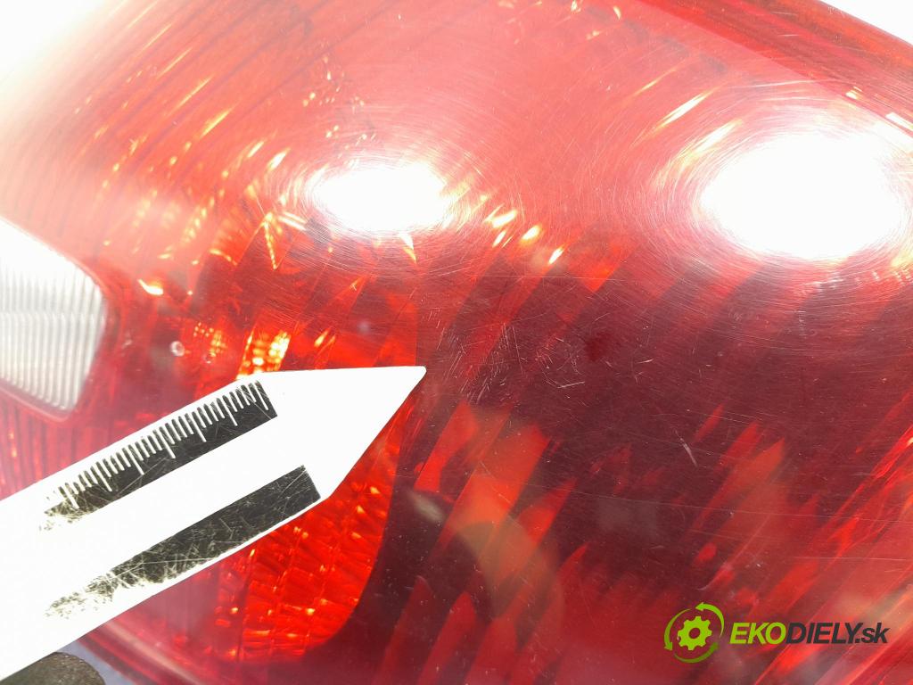 Ford Kuga 2010 světlo Zad: Práva: Mimo: 167098