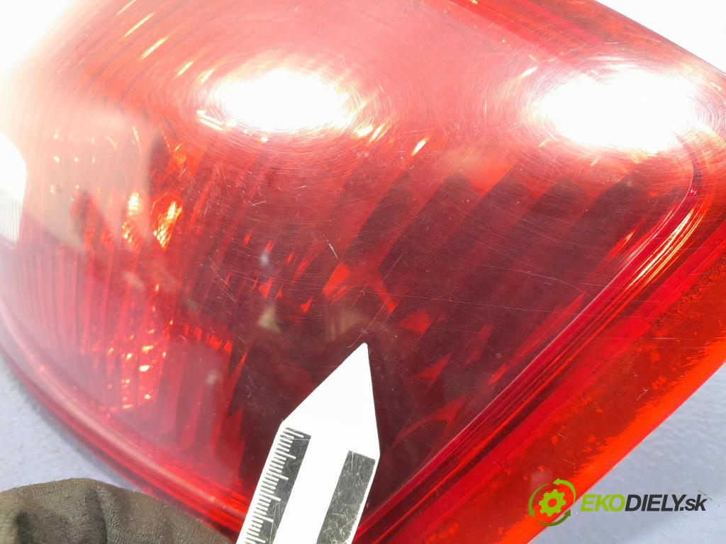 Ford Kuga 2010 světlo Zad: Práva: Mimo: 167098