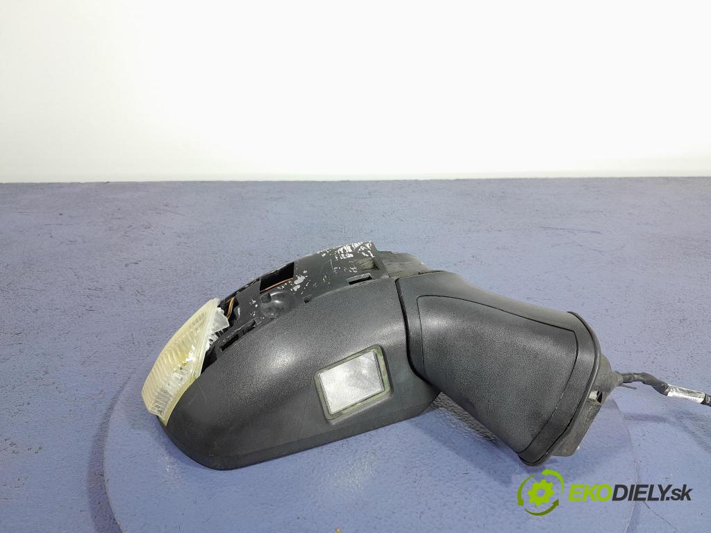 Ford Kuga 2010 zpětné zrcátko prave