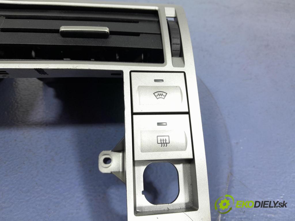 Ford Kuga 2010 kryt Plast: Interiéry: 3M51-18522-DDW
