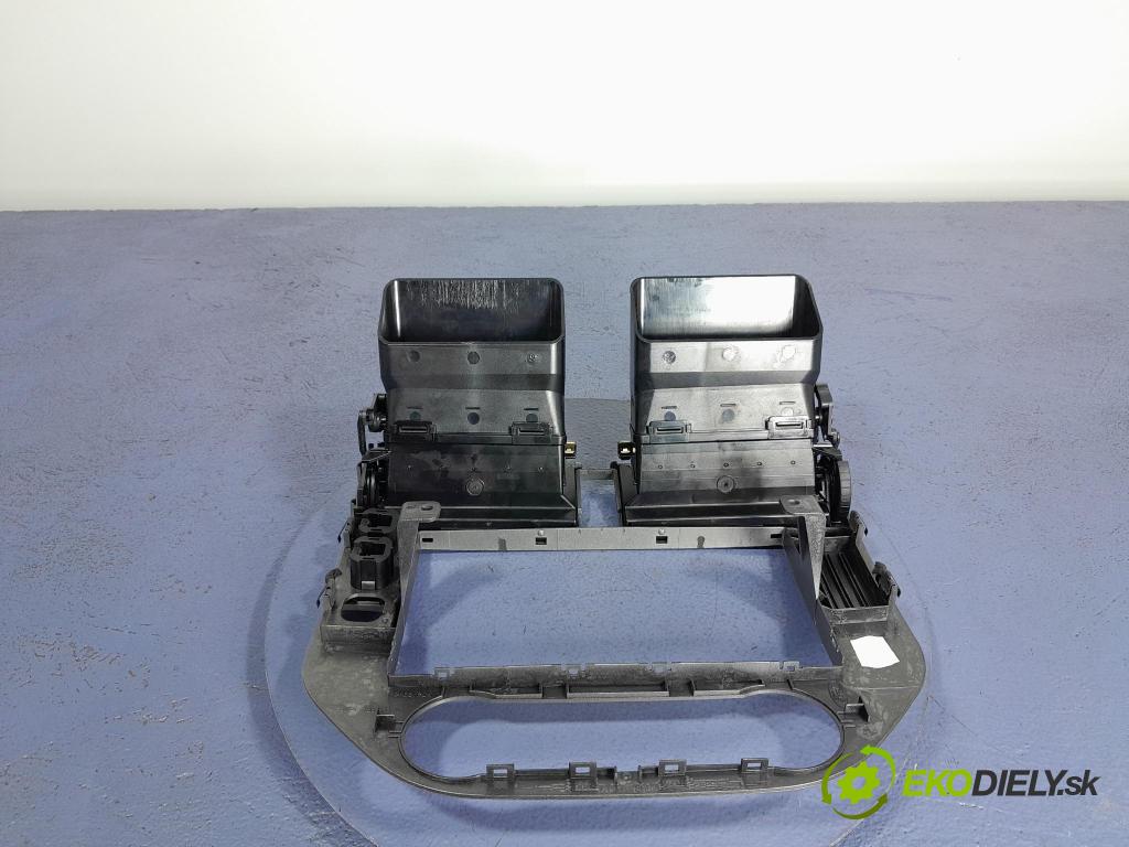 Ford Kuga 2010 kryt Plast: Interiéry: 3M51-18522-DDW