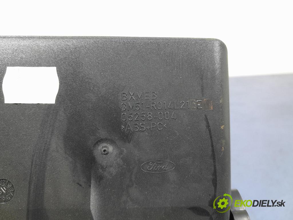 Ford Kuga 2010 kryt Plast: Interiéry: 3M51-18522-DDW