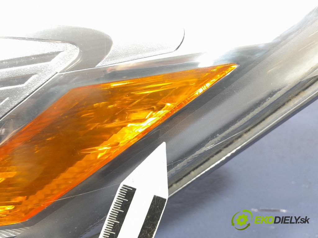 Ford Kuga 2010 Reflektor: Vľavo: 8V41-13D155-AF