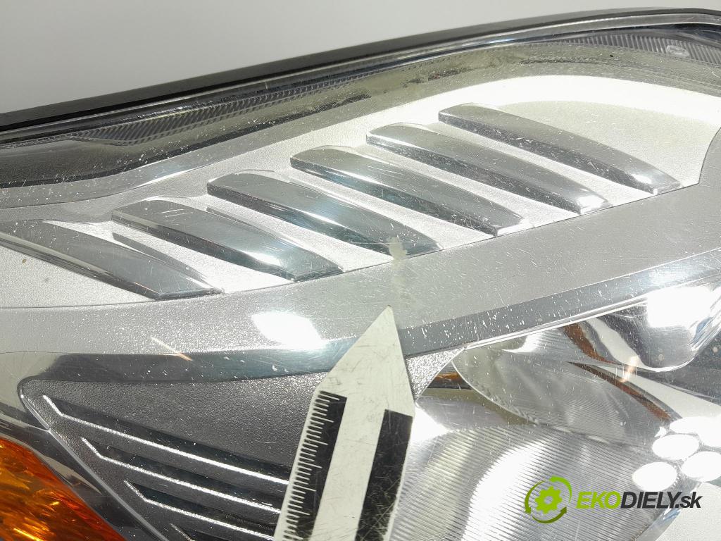 Ford Kuga 2010 Reflektor: v pravo: 8V41-13D154-AF