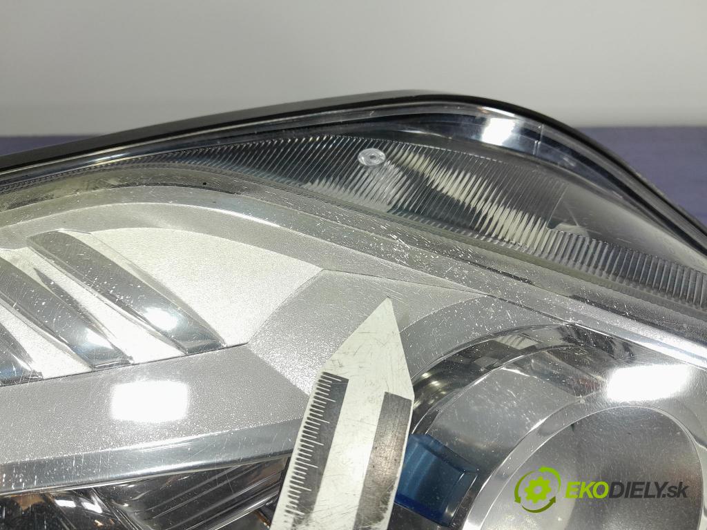 Ford Kuga 2010 Reflektor: v pravo: 8V41-13D154-AF