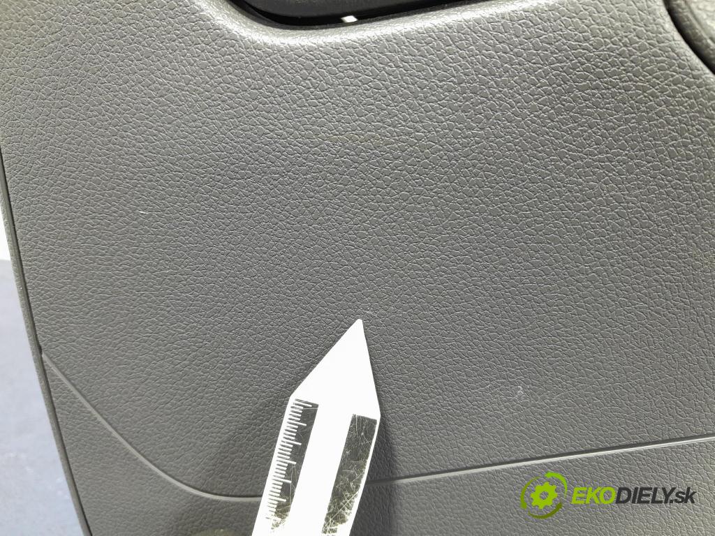 Ford Kuga 2010 loketní opěrka