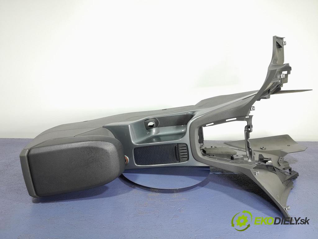 Ford Kuga 2010 loketní opěrka