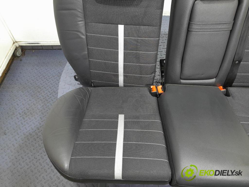 Ford Kuga 2010 Sedadlo zadní