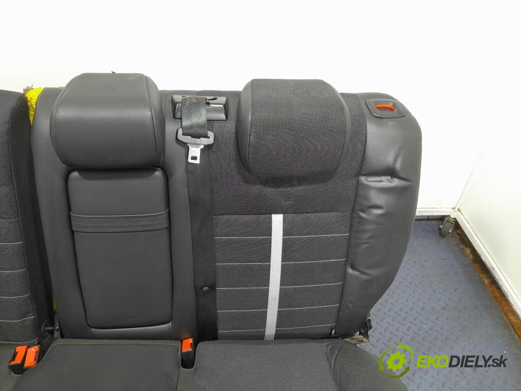 Ford Kuga 2010 Sedadlo zadní