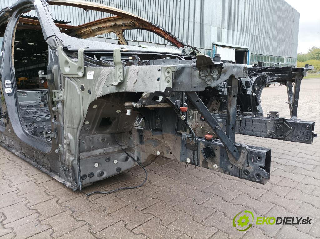 Bmw X7 0 štvrťka Práva:
