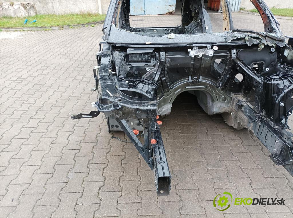 Bmw X7 0 štvrťka Práva: