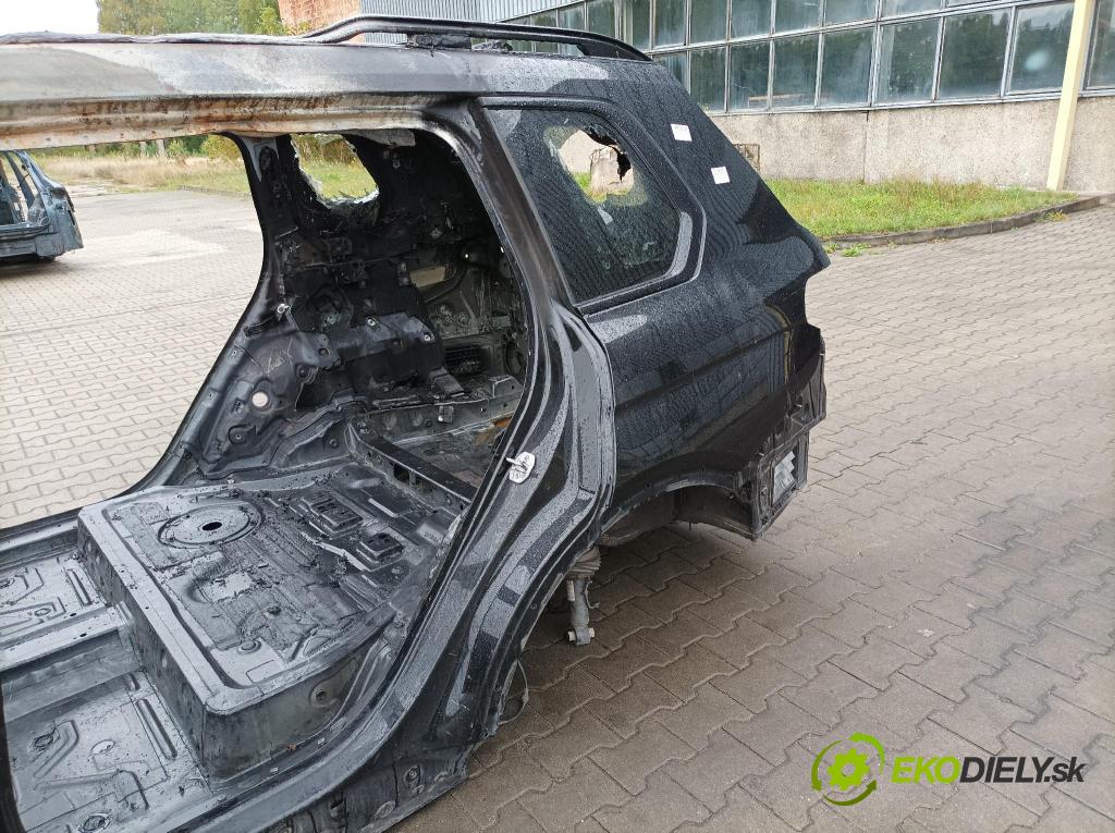 Bmw X7 0 blatnik Zad: Levý: