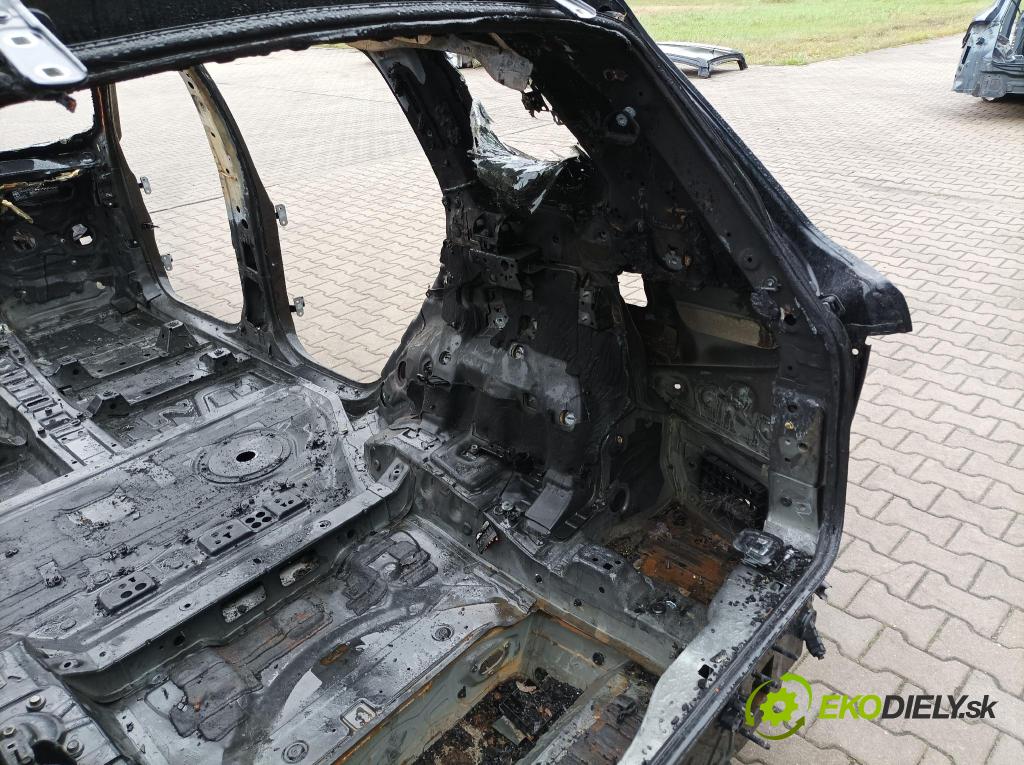 Bmw X7 0 blatnik Zad: v pravo: 