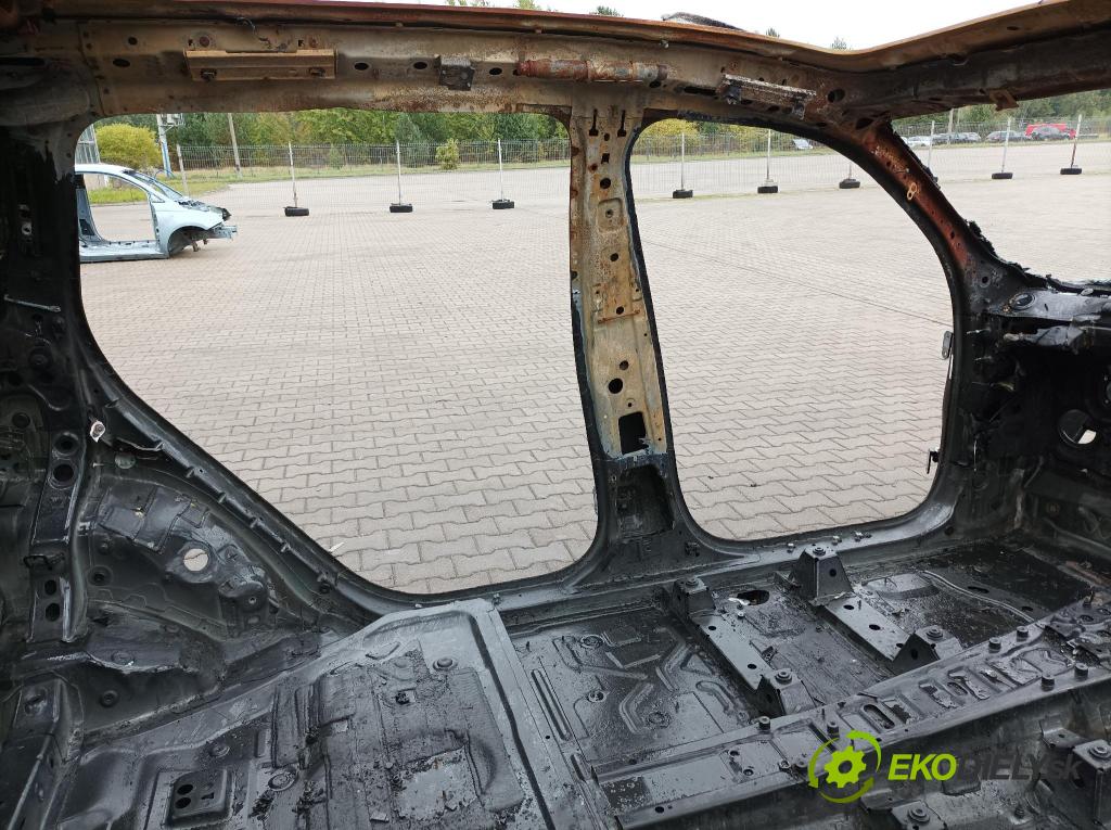 Bmw X7 0 práh Levý: 