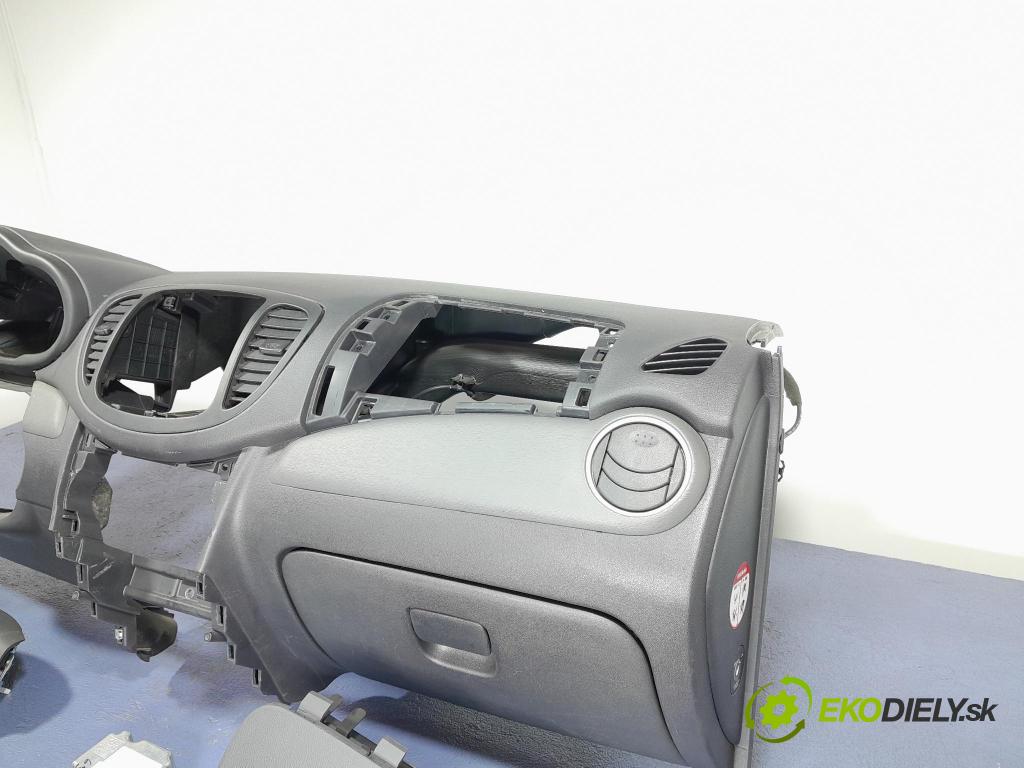 Hyundai I10 2009 kokpit,přistrojova deska