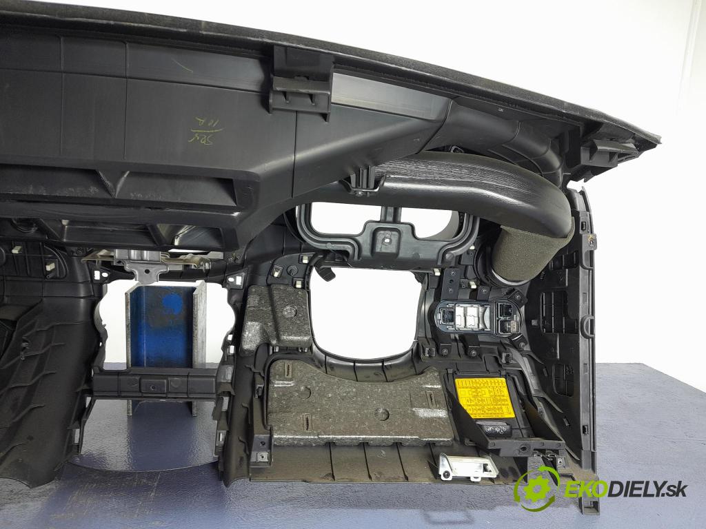 Hyundai I10 2009 kokpit,přistrojova deska
