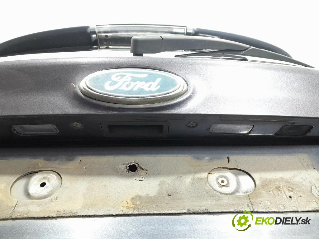 Ford Kuga 2010 zadní dveře kufra: kufr