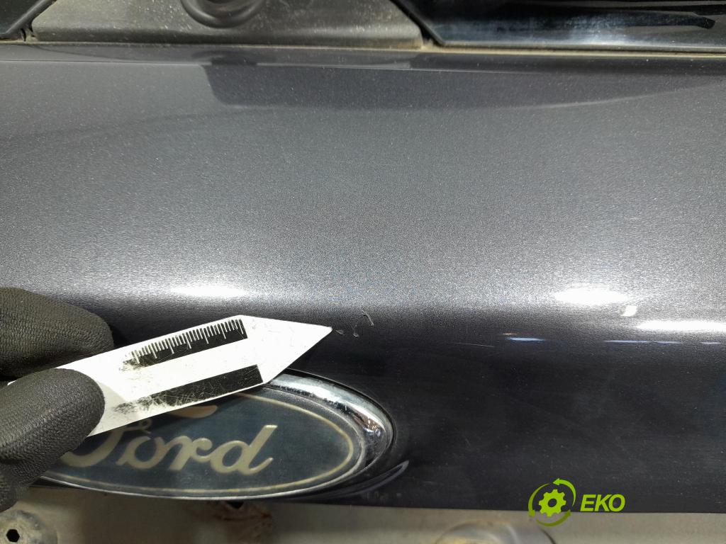 Ford Kuga 2010 zadní dveře kufra: kufr