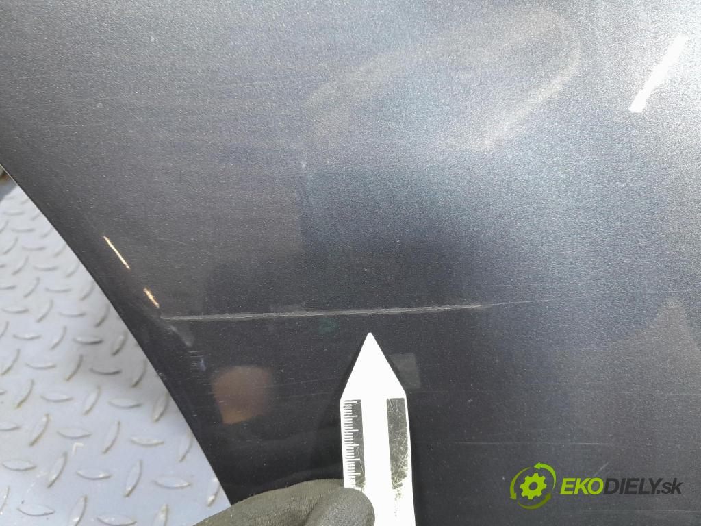 Ford Kuga 2010 dveře Zad: prave