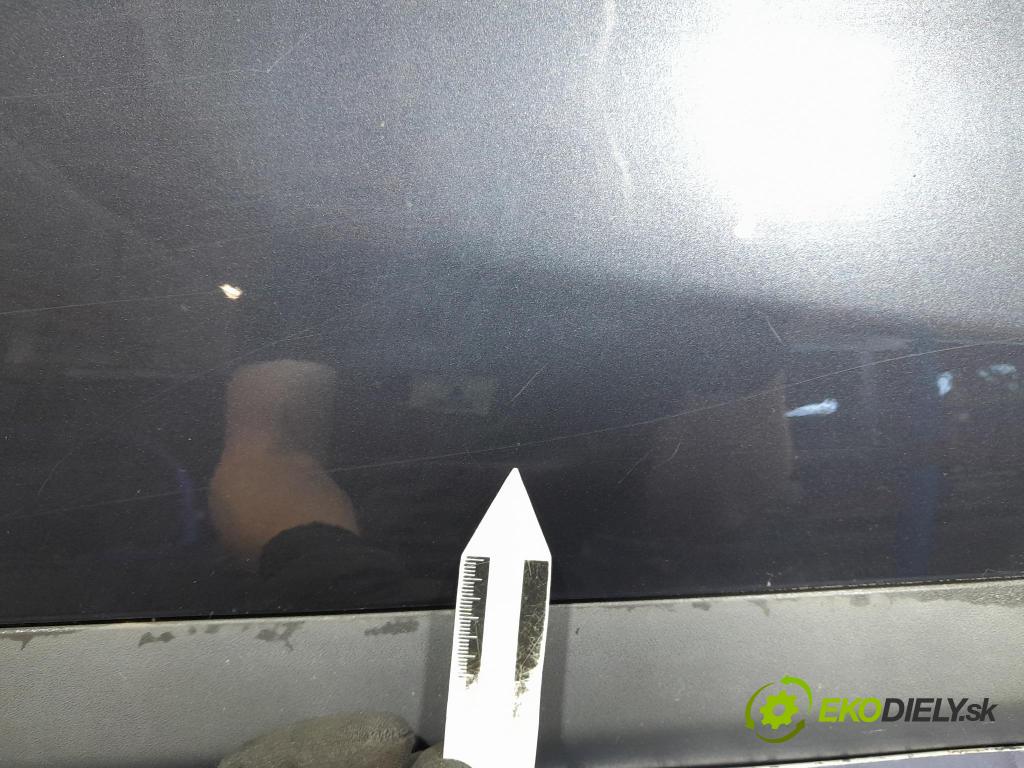 Ford Kuga 2010 dveře Zad: prave