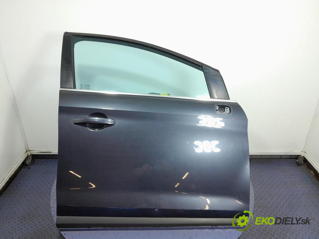 Ford Kuga 2010 dveře před prave