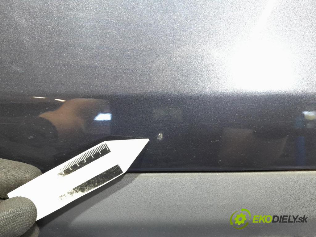 Ford Kuga 2010 dveře před prave