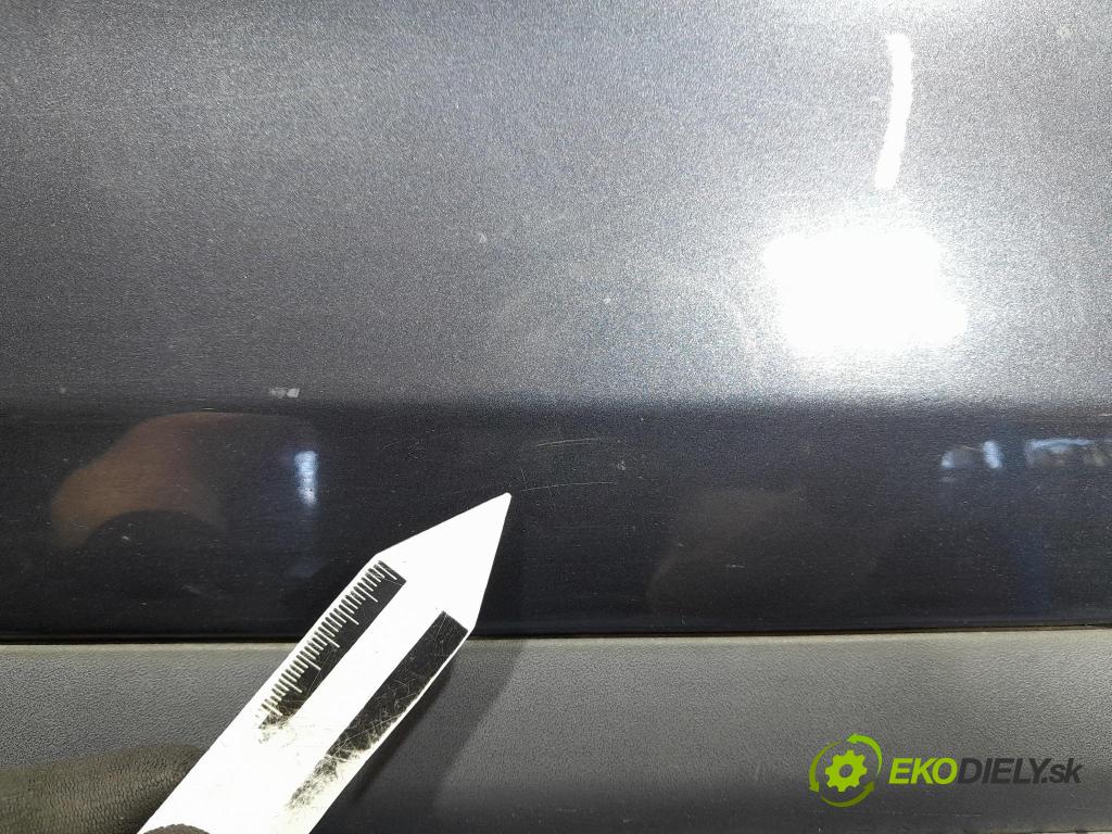 Ford Kuga 2010 dveře před prave
