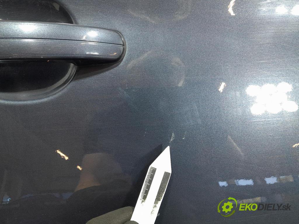 Ford Kuga 2010 dveře před prave