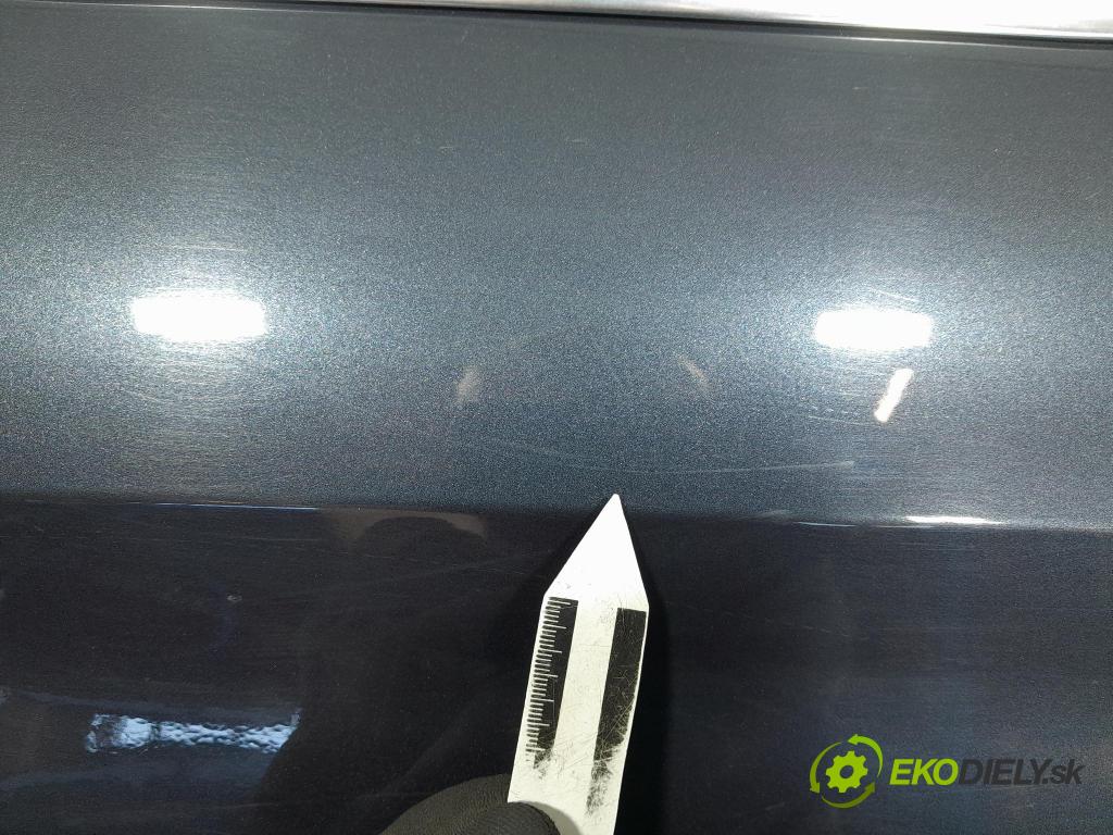 Ford Kuga 2010 dveře před prave