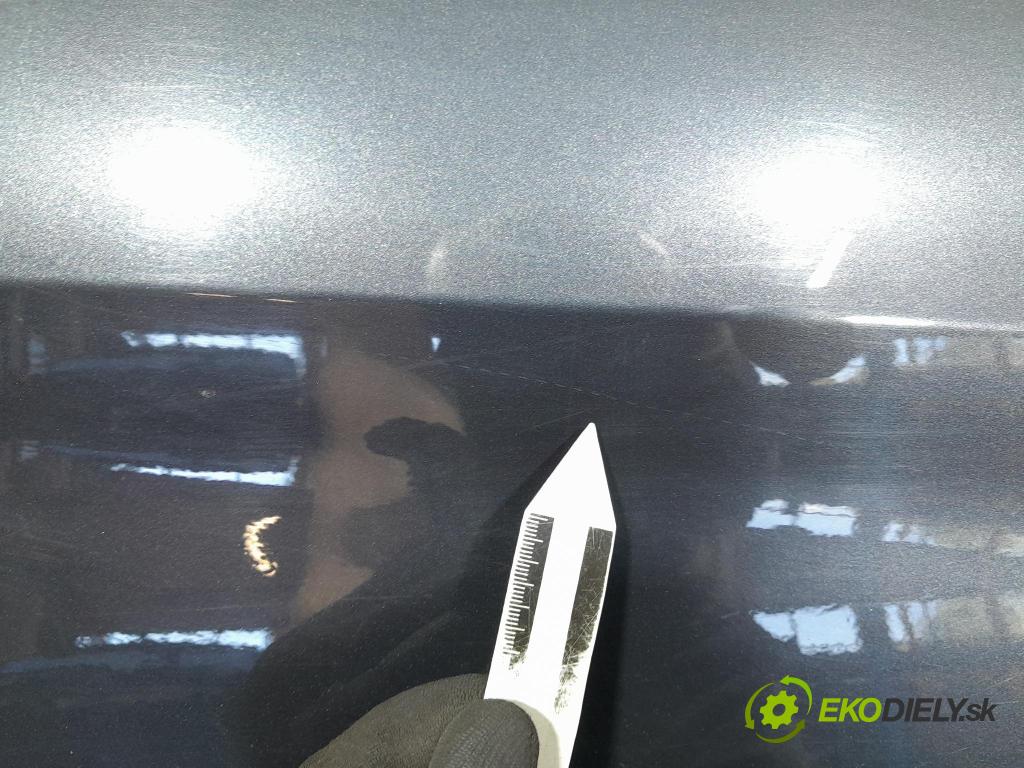 Ford Kuga 2010 dveře před prave