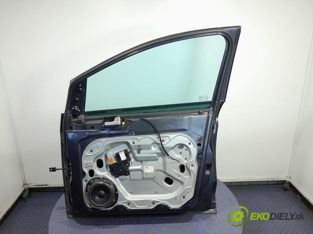 Ford Kuga 2010 dveře před prave 