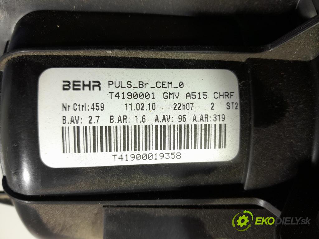 Citroen C3 2010 radiátor 9685250780