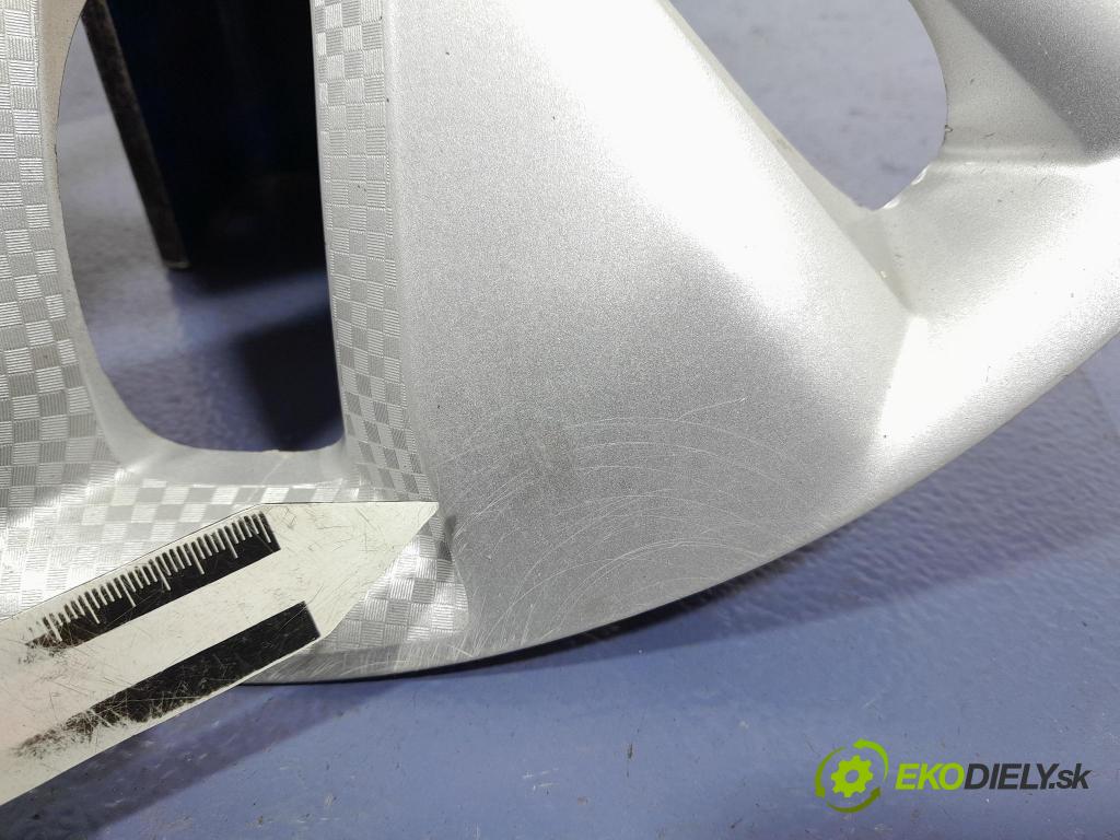 Citroen C3 2010 puklica kola: 9685336580