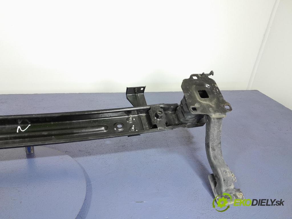 Citroen C3 2010 výztuha narazník před 