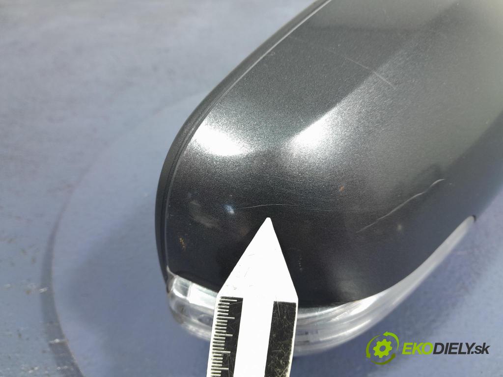Toyota Avensis 2008 zpětné zrcátko prave
