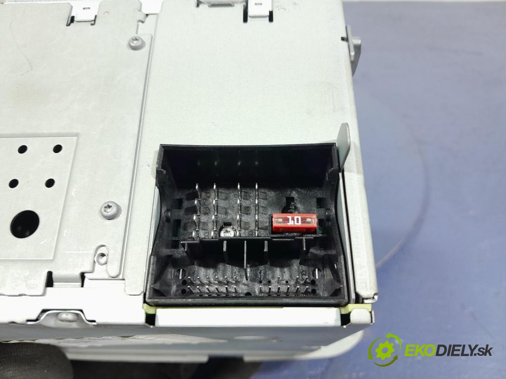 Seat Ibiza 2009 Radio I Navigace: 6J0035153B