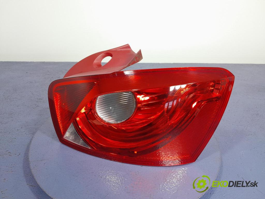 Seat Ibiza 2009 světlo Zad: Práva: Mimo: 6J4945096C