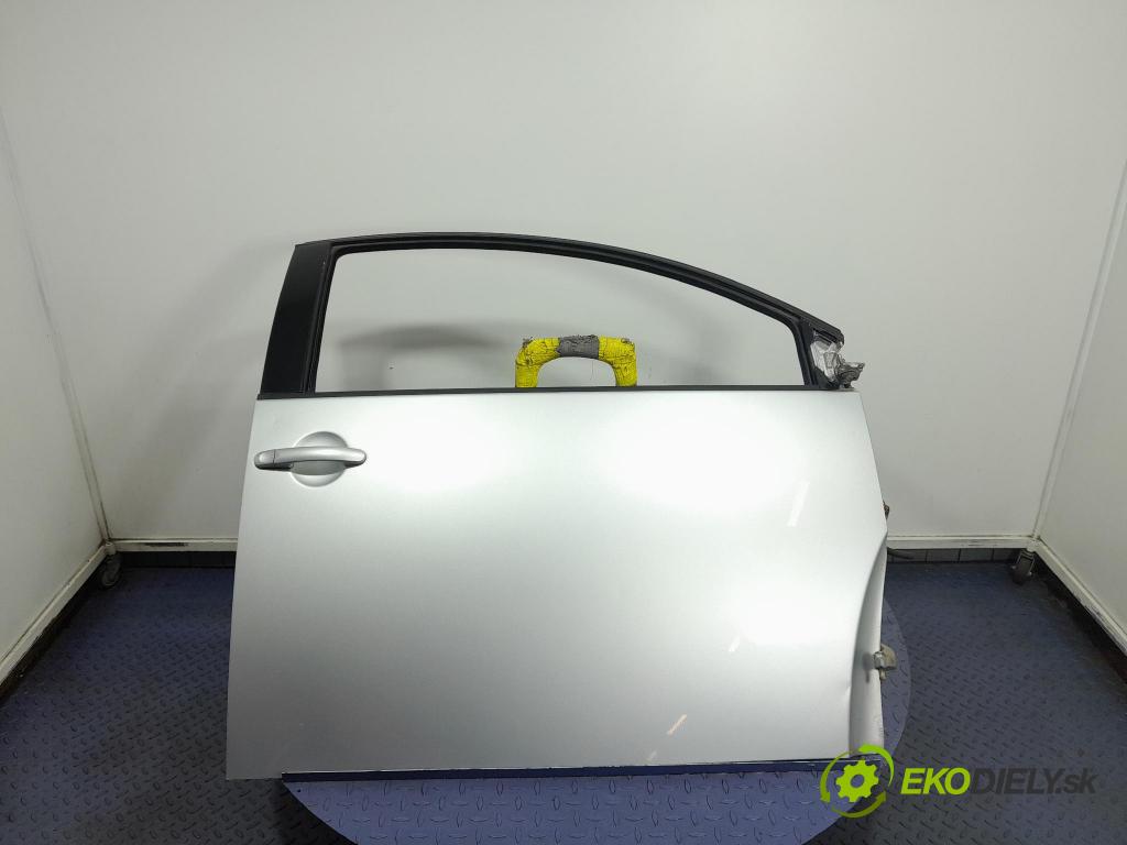Vw New beetle 2006 dveře před prave