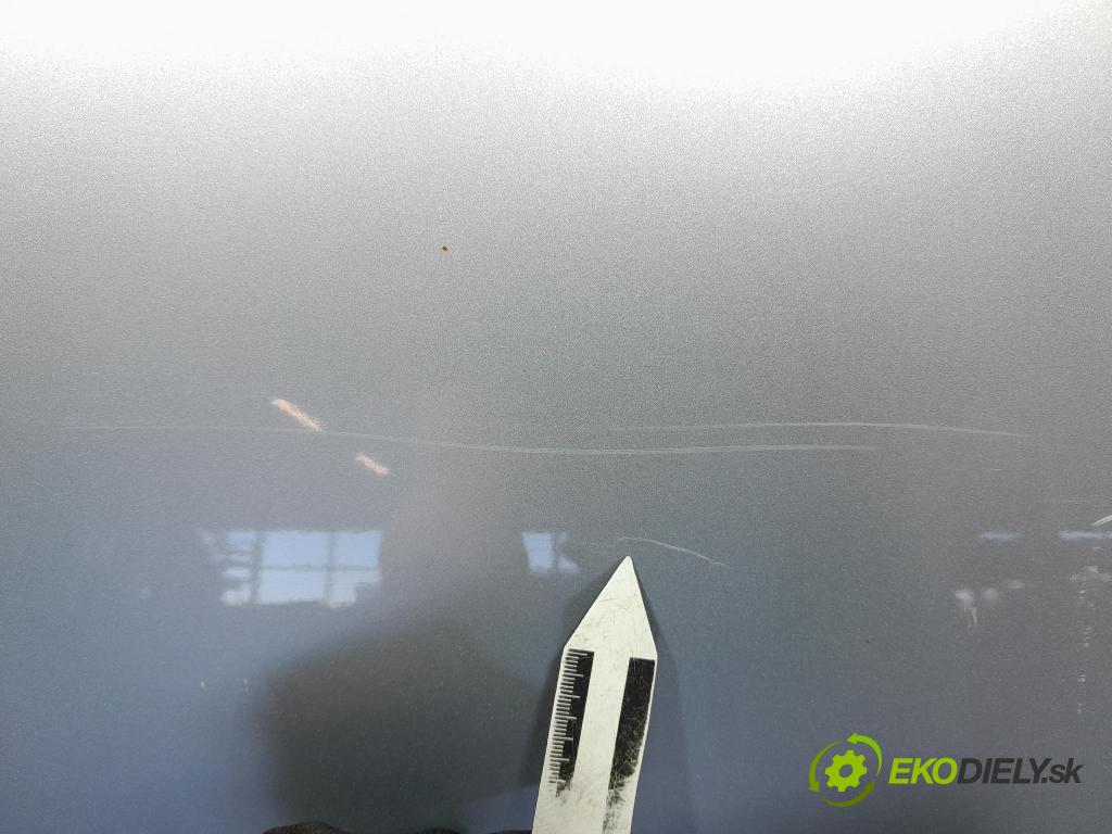 Skoda Superb 2016 dveře Zad: prave