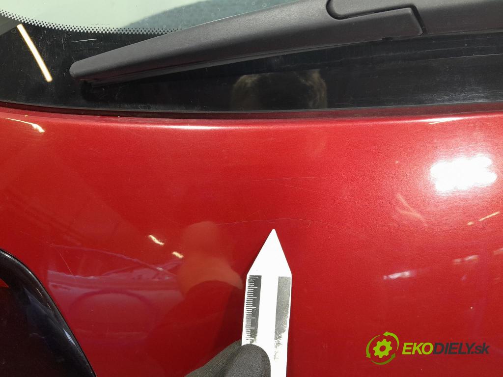 Citroen C3 2010 zadní dveře kufra: kufr