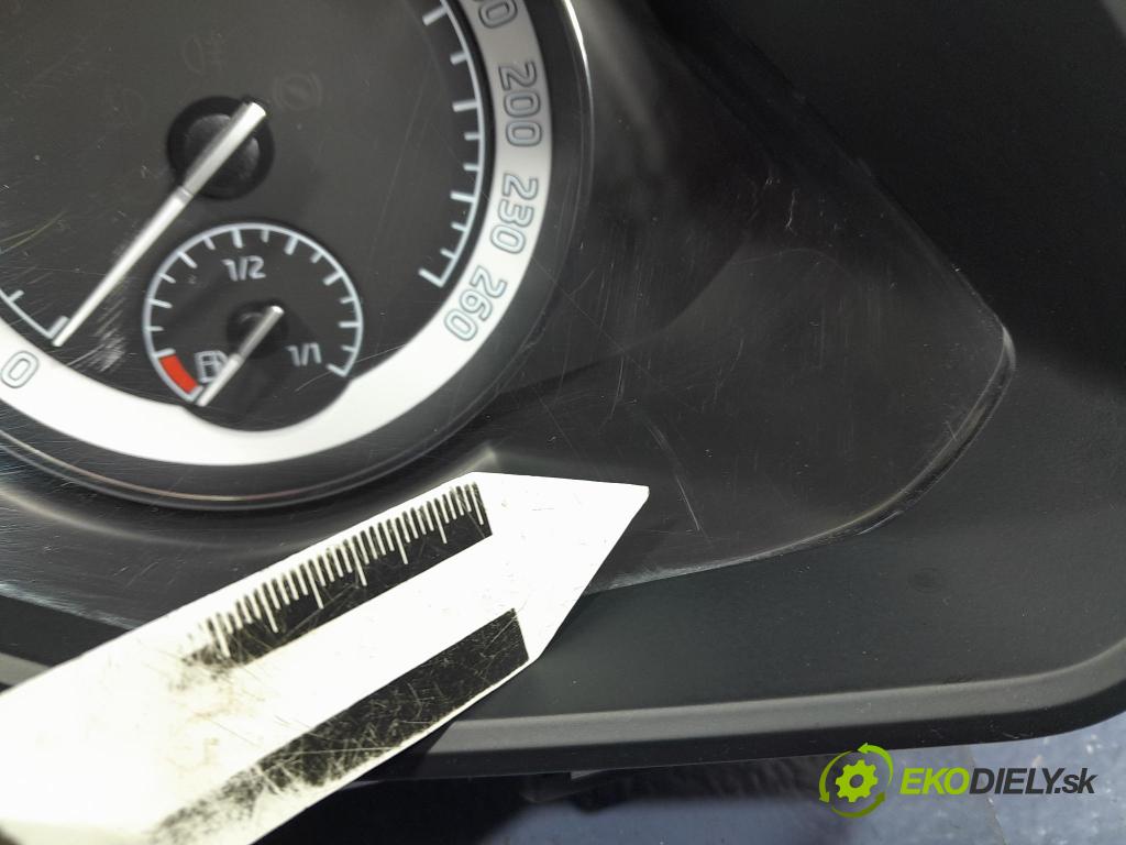 Skoda Superb 2016 Přístrojová deska 3V0920710A